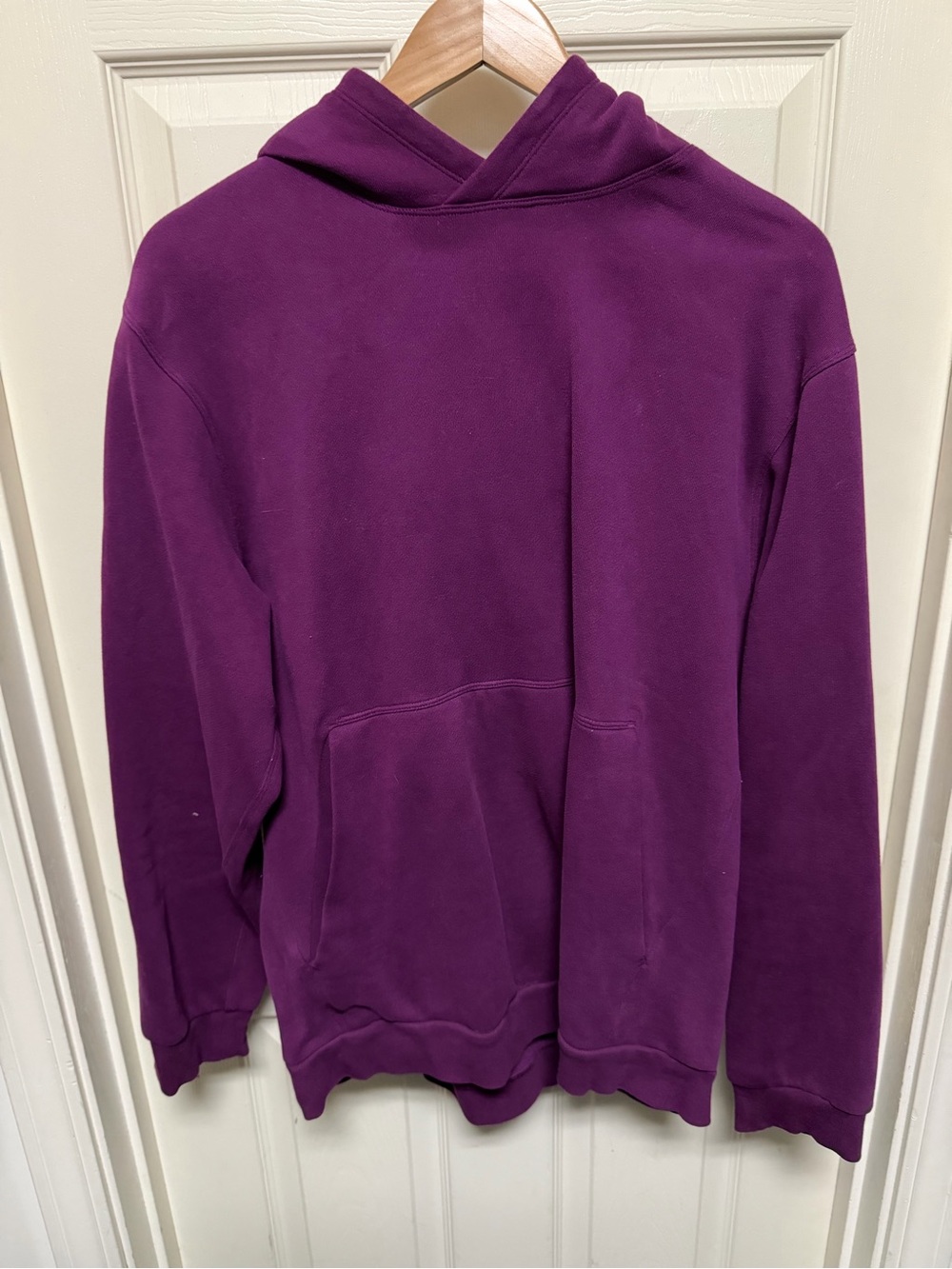 lululemon athletica Men's Crewneck Hoodie in Deep Plum